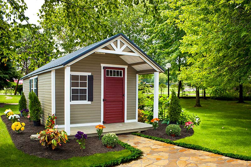 hunter cabin with dutchlap siding